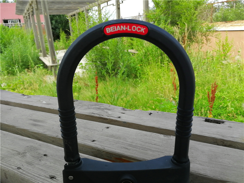 u型智能锁抗暴力测试,智能锁安全测评