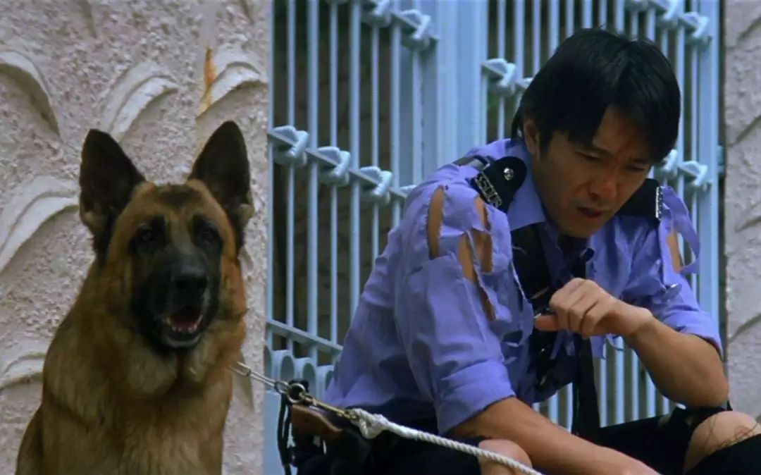 曾是周星驰的黄金配角红极一时,周星驰历任演员