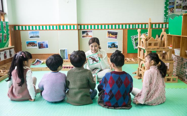 妈妈突袭幼儿园拍下幼儿园午餐,妈妈突然突袭幼儿园