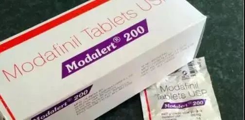 “水客”带货过关被截，为赚几百块却因*私走***品毒**获刑！