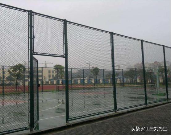 篮球场的护栏多少钱一米,篮球场围栏多少钱一套