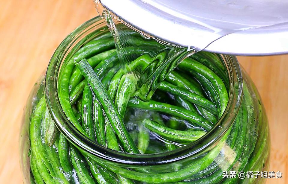 酸豆角怎么腌制才脆爽有什么诀窍,酸豆角怎么腌制才好吃视频