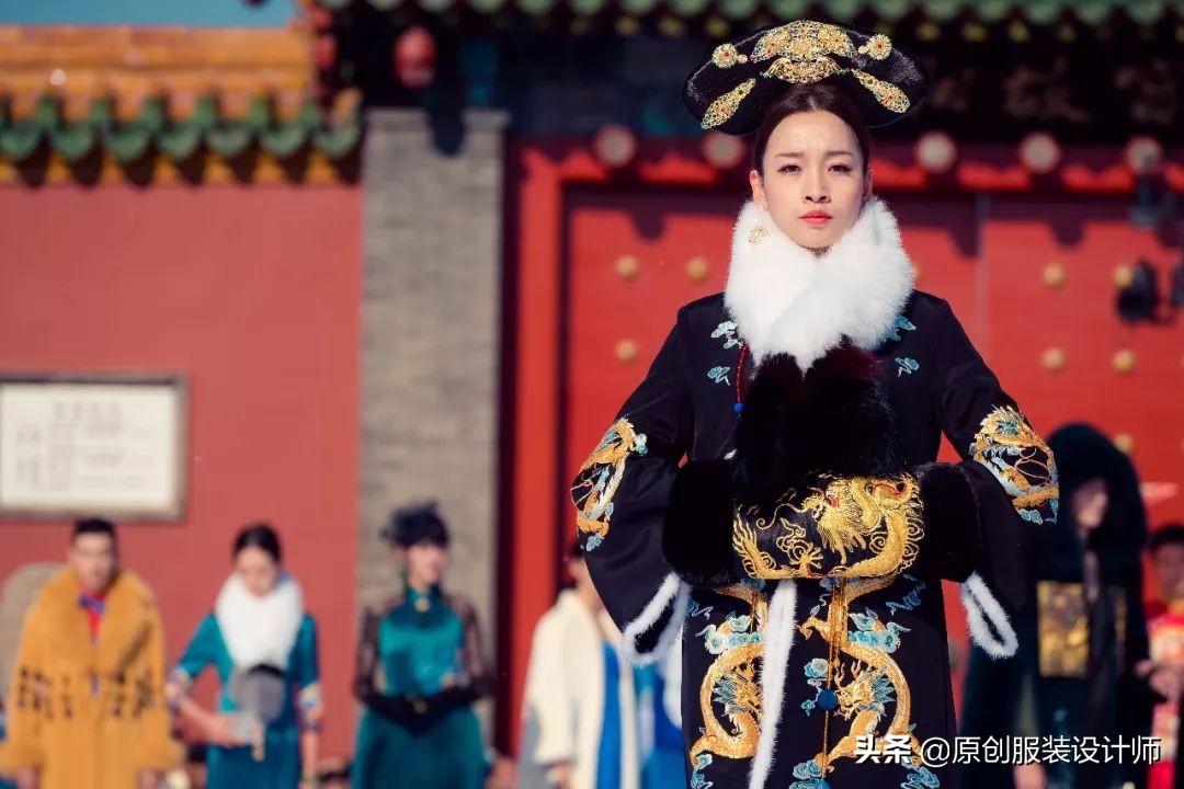 在沈阳故宫开活动,沈阳故宫红墙走秀视频