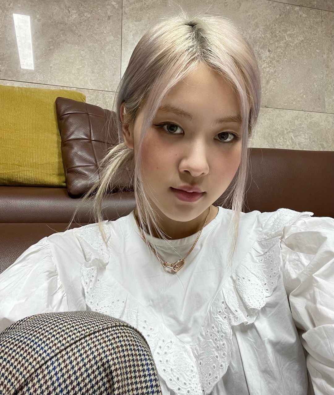 手把手教你新手化妆的正确步骤,新手化妆的正确使用方法和步骤