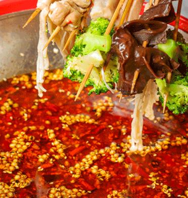 Wow~穿红衣就免单117！这家店到底什么来头！