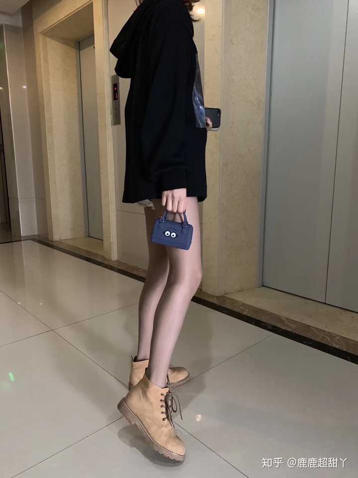 拥有一双纤细长腿,小孩拥有一双长腿