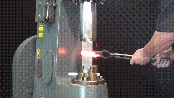 空气锤和涡轮振动器区别,空气锤和压力机有什么区别