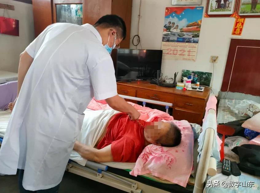 查体车开进村，医生找上门！莱西市市立医院开展“走百村进万家”健康义诊活动