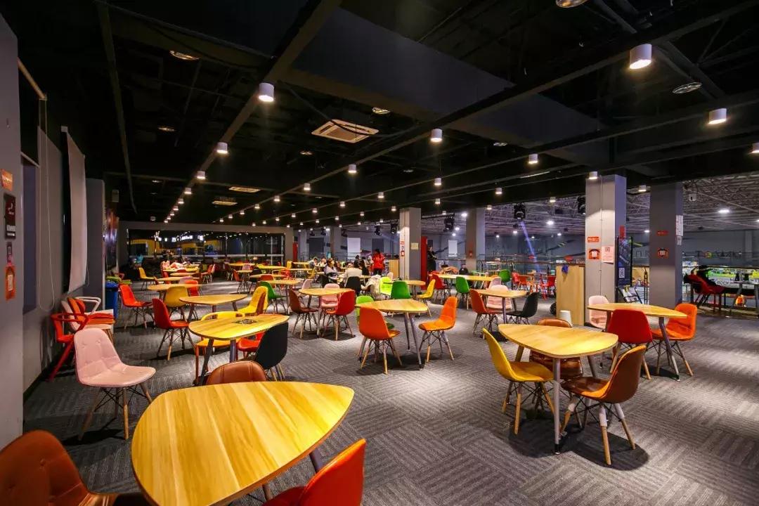 让全家老少玩上瘾的巨型嗨玩基地，1周年店庆活动炸翻全场！