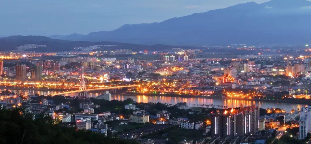 浜戝崡鏅椽榛庢槑涔嬪煄鍥剧墖,鏅椽榛庢槑涔嬪煄鍘嗗彶