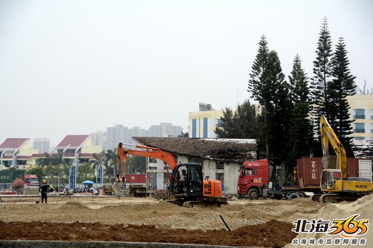 档次提升!北海新“潮”雕初见规模,台阶向海延伸呈现波浪形
