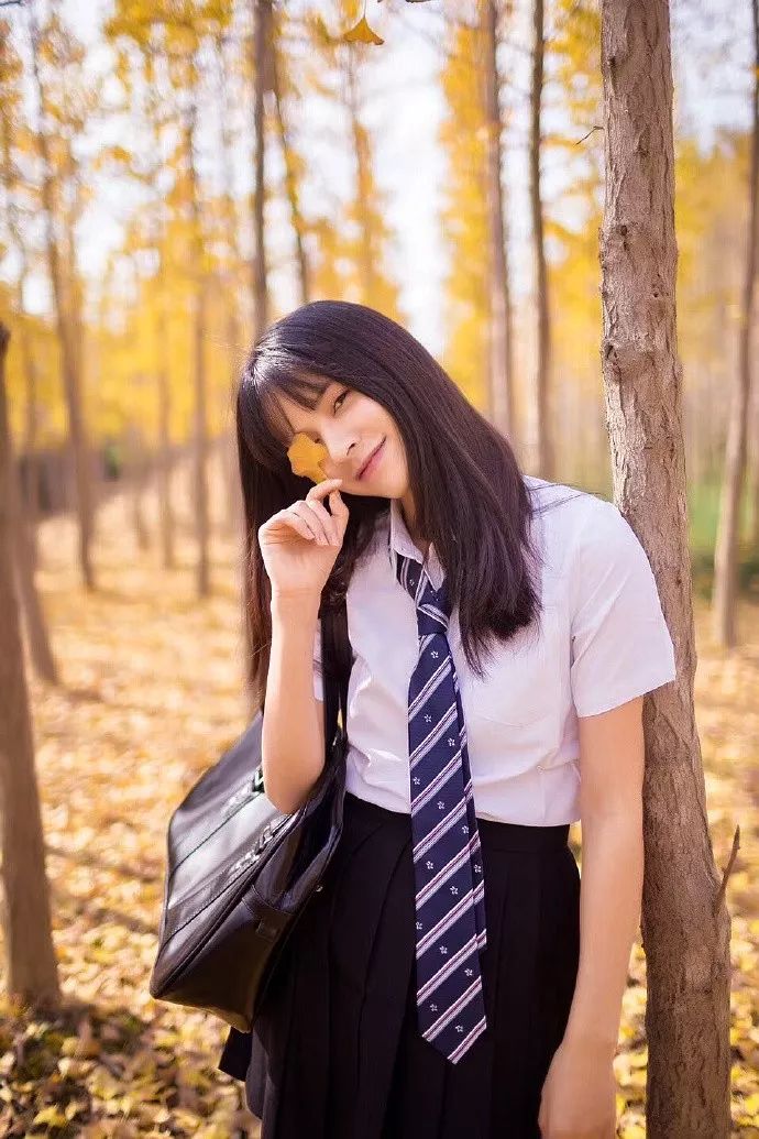 拍照时好看的pose,拍照必备100个pose