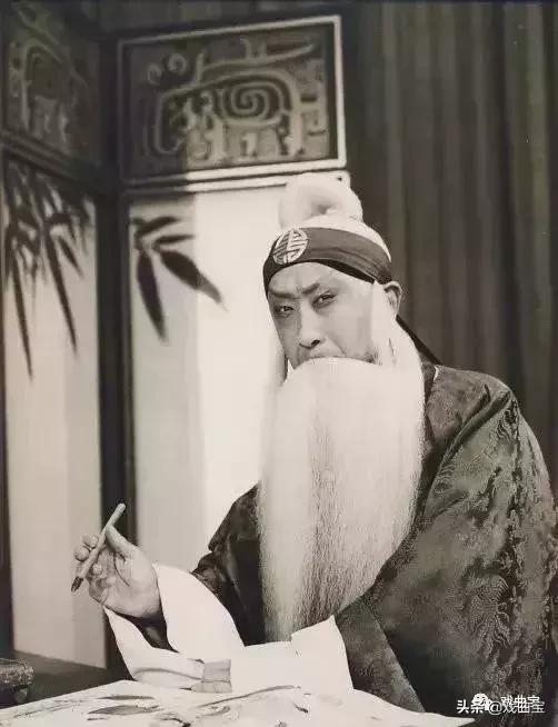 京剧无关紧要,京剧听得多了自然就懂了