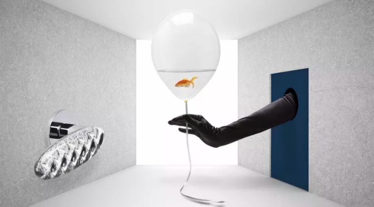 他从不掩饰自己对极简主义的抗拒