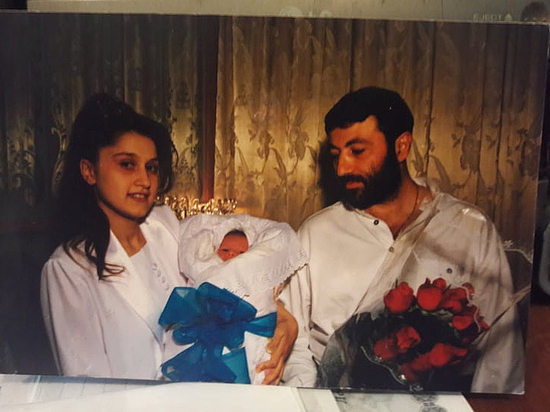 俄三姐妹联手杀父或无罪释放？新证据曝鬼父恋童*行暴**