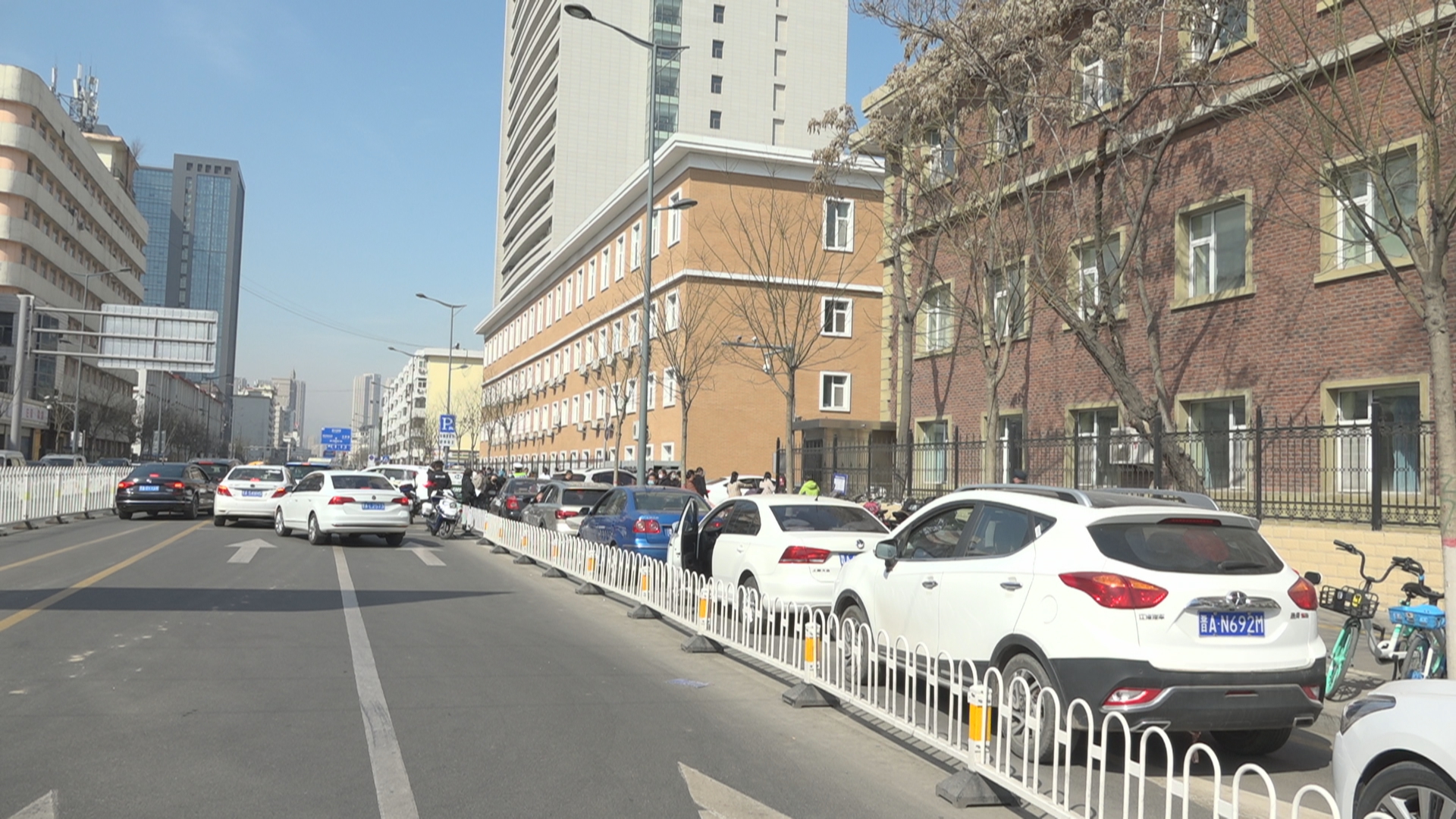 山医大附属第一医院怎么坐地铁,山医大一院是在解放路吗