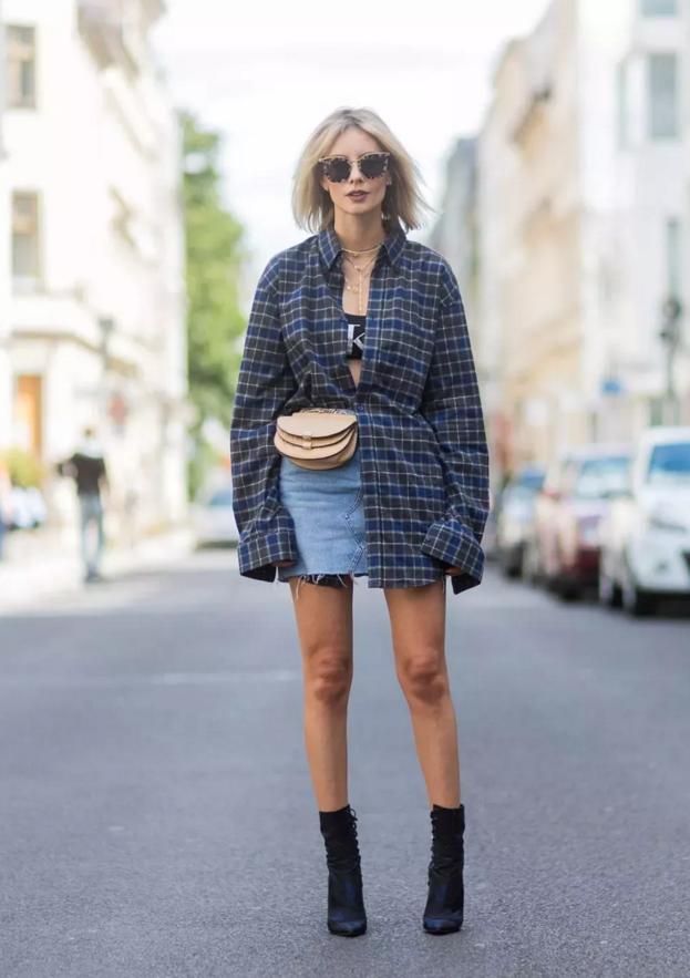 格子衬衫怎么样的显瘦,格子衬衫很显老怎么穿