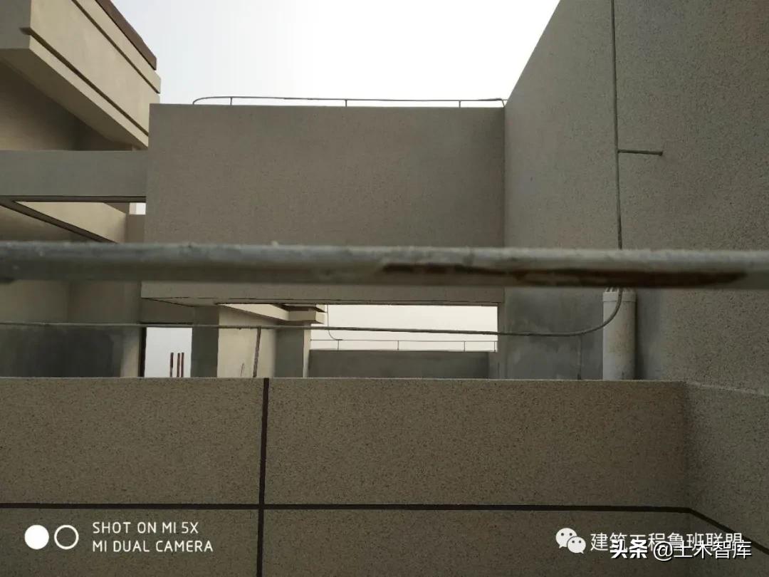 屋面避雷带的做法视频,屋面避雷带支架间距和高度