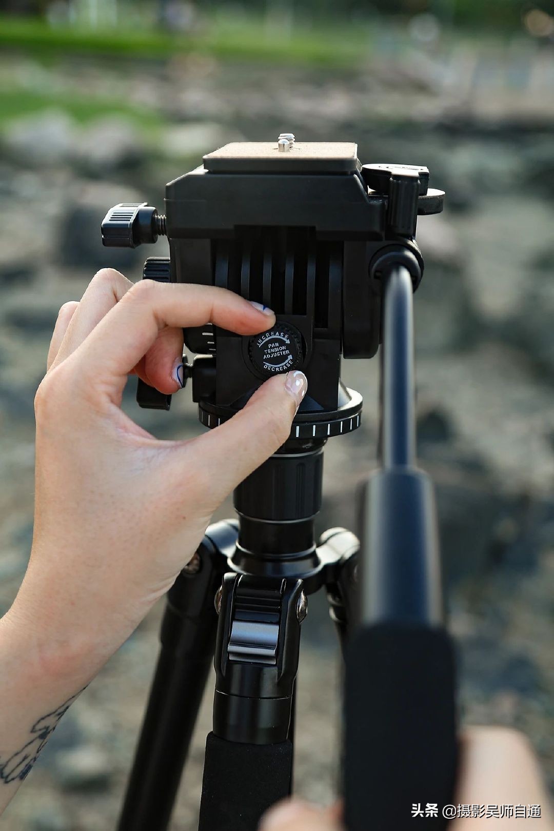 劲捷g55c三脚架评测,适合女生携带的三脚架