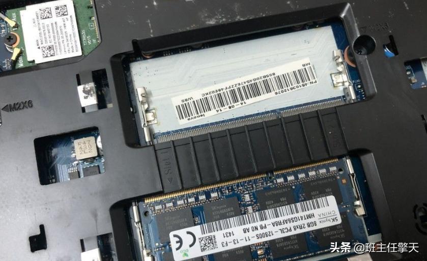 联想笔记本清理灰尘技巧+修理断裂的螺丝柱