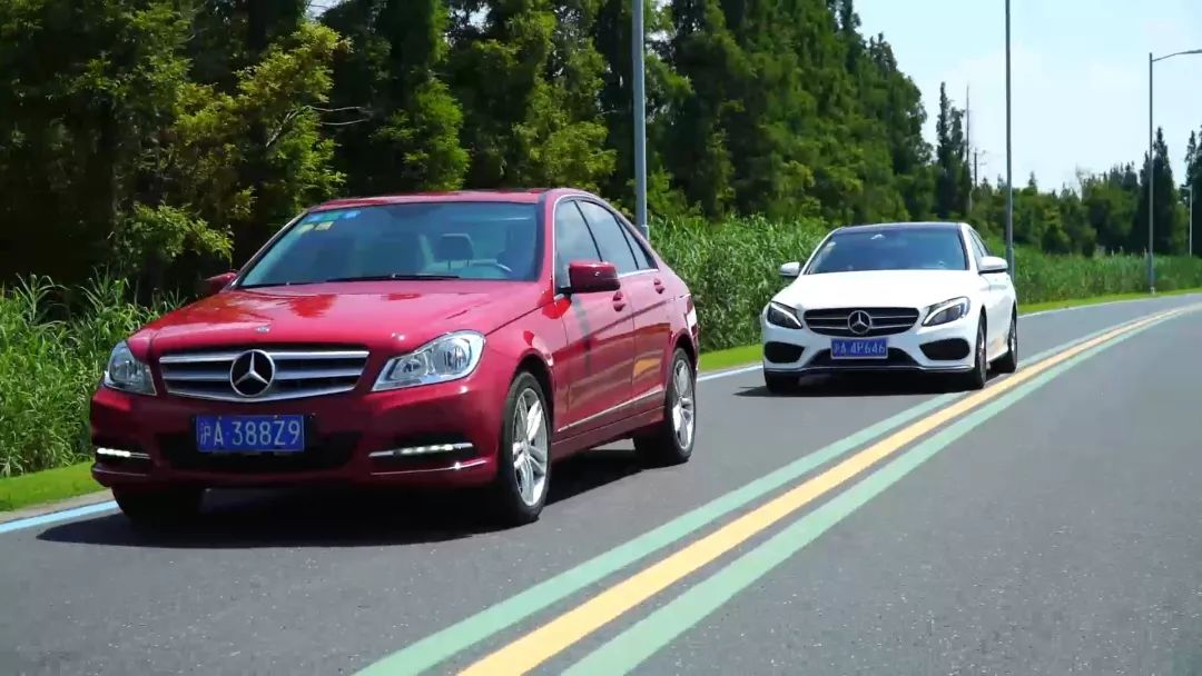 评两代奔驰C级：颜值就是战斗力