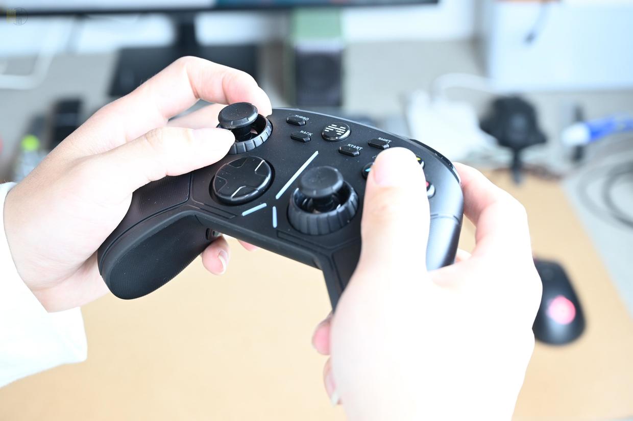 北通阿修罗3有线手柄怎么样,北通阿修罗3带体感