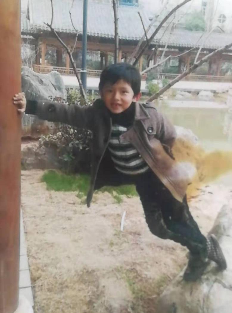 保姆照顾去世雇主儿子,保姆照顾雇主儿子13年现状