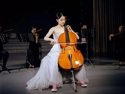 欧阳娜娜最喜欢的鞋,欧阳娜娜同款复古鞋子