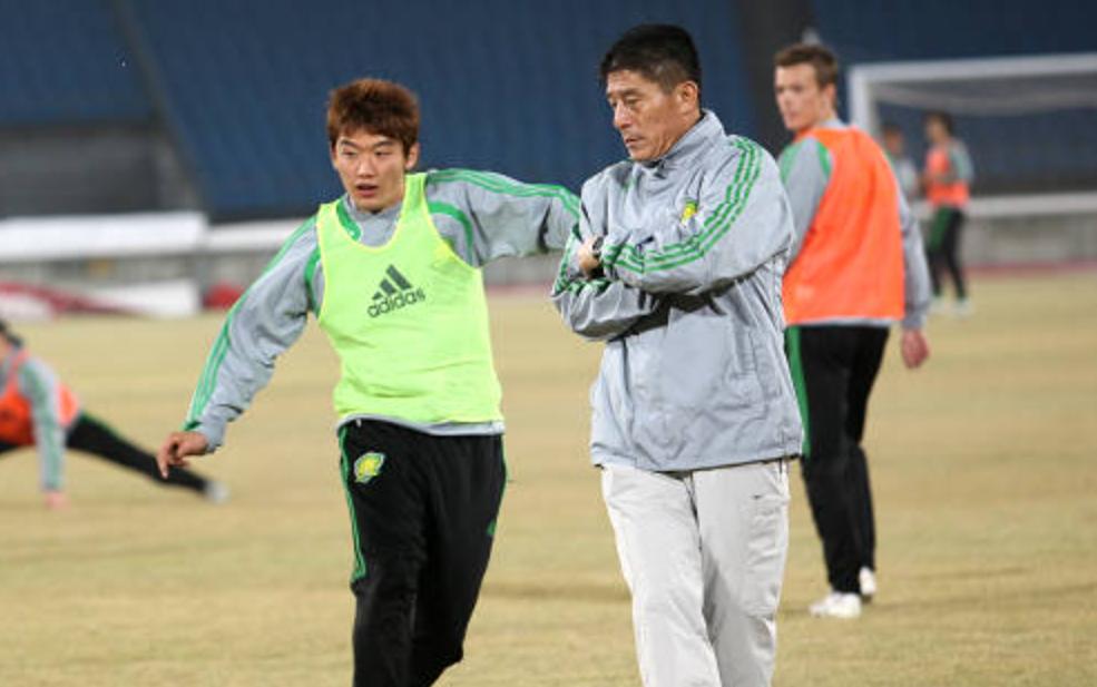 璁╅偅鑻辩敇鎷滀笅椋庣殑濂充汉,閭ｈ嫳鐖变簡10骞寸殑楂樺嘲濡備粖鎬庢牱