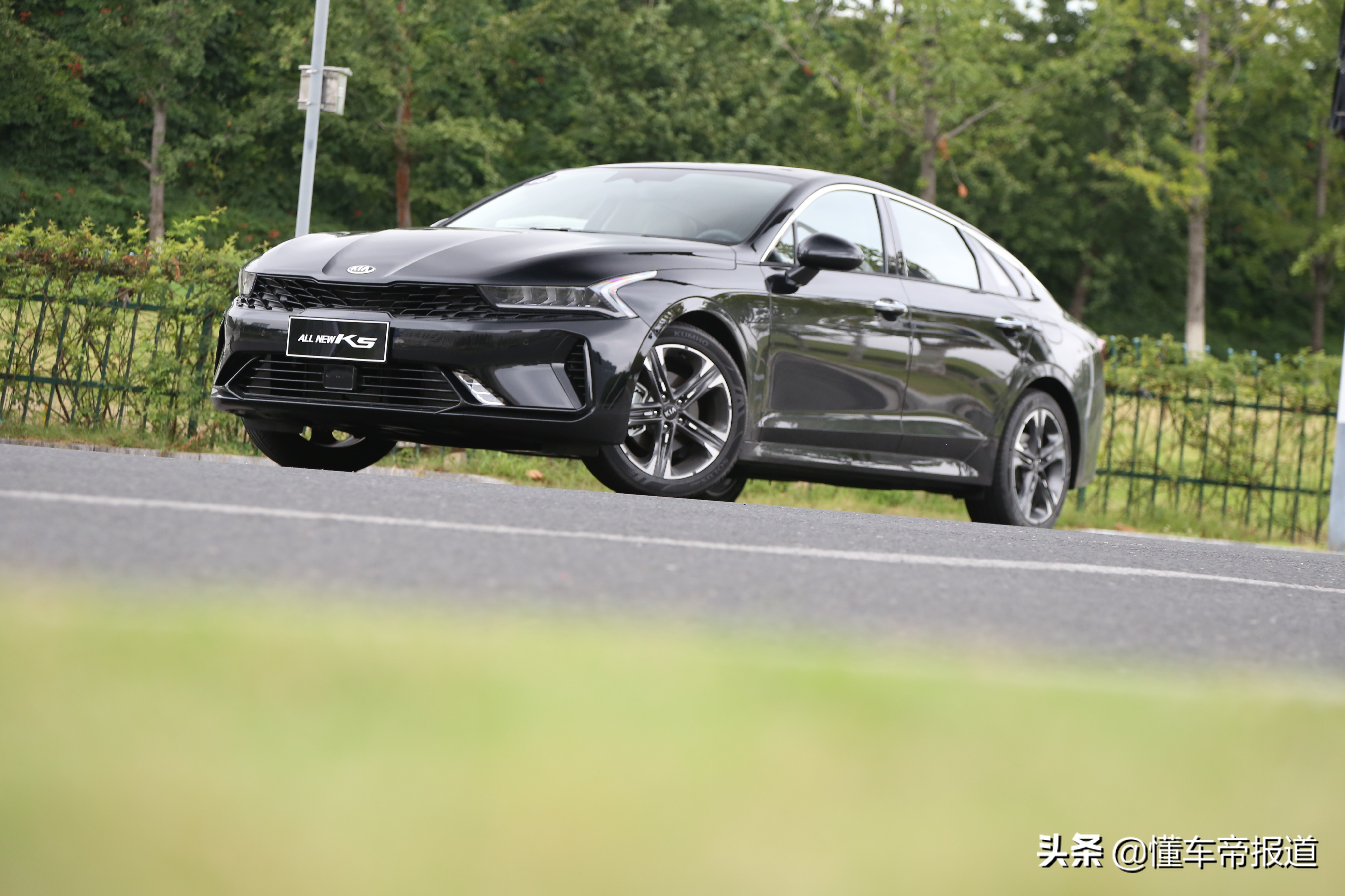 2021款起亚k5凯酷270焕新版,起亚k5凯酷270t豪华版可以入手吗