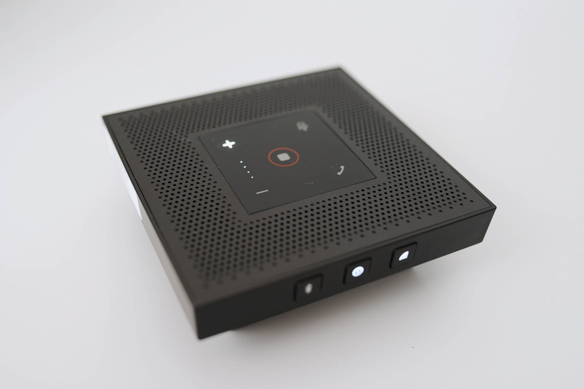 便携办公，轻松沟通——思必驰会议魔方M1