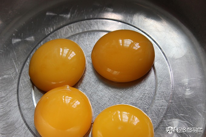 轻松玩烘焙想吃红遍四海八荒的肉松小贝可是又不想排队，自己做