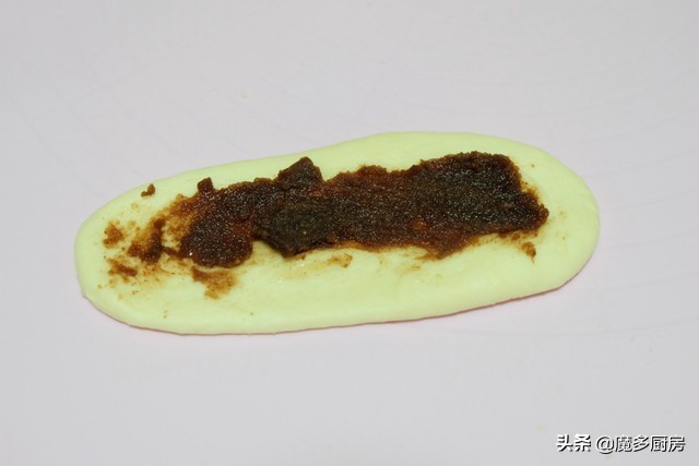 新手做面包用手揉面哪种方法简单,如何揉面发酵做面包