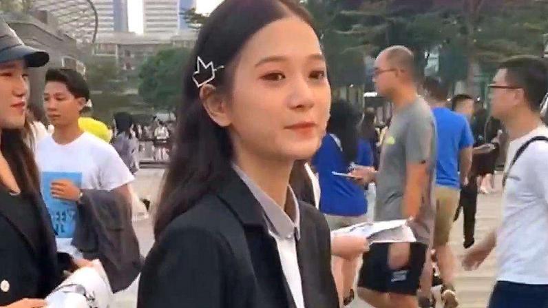 揭秘月入百万的网红骗局,20岁的网红身价过亿