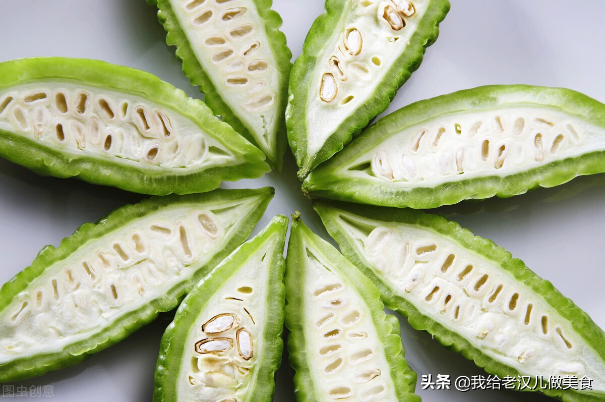 天气炎热吃苦瓜清热解暑,夏季苦夏如何调理