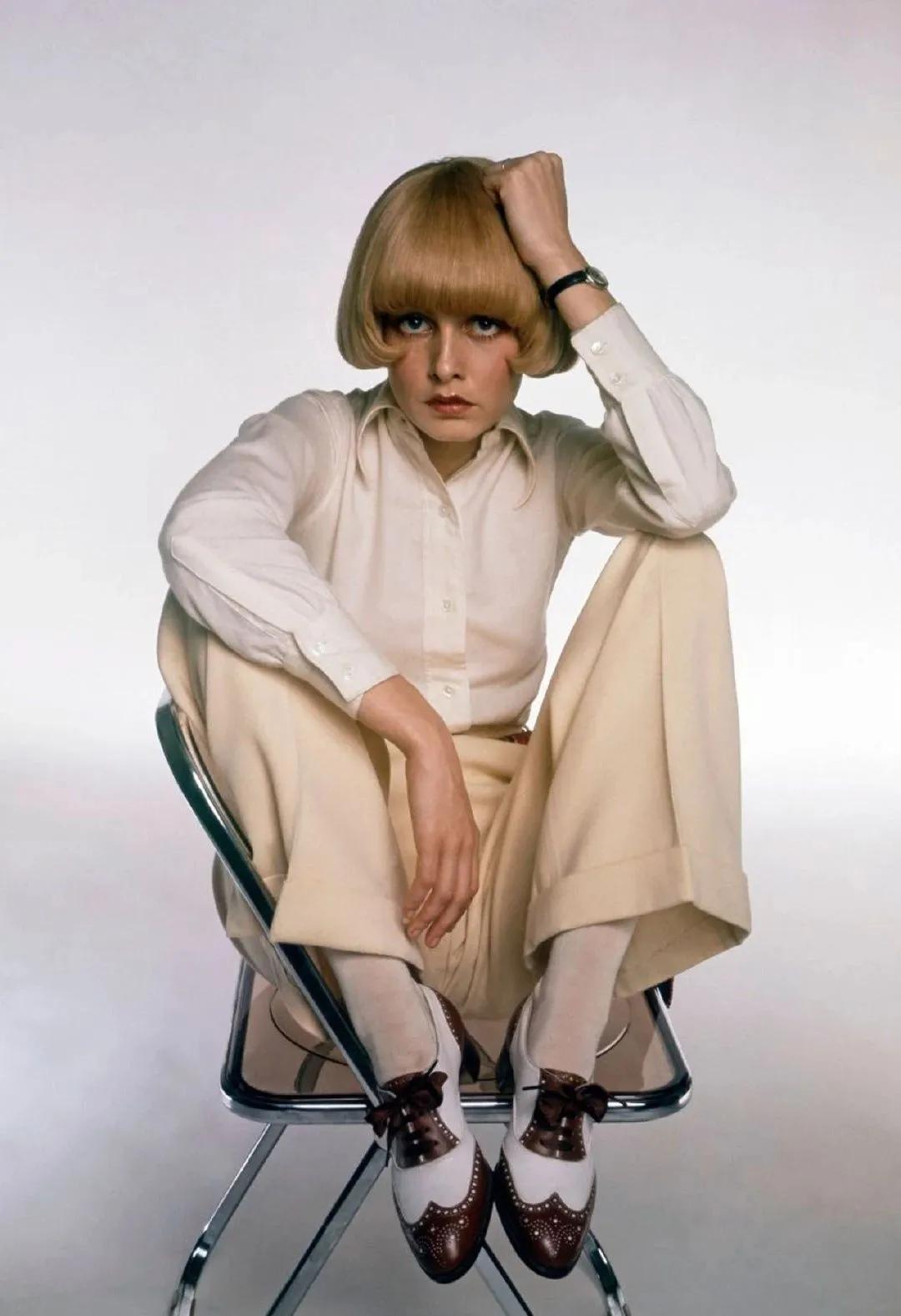 体重41kg的她，*翻推**了梦露性感丰腴的审美革命，成划时代流行符号