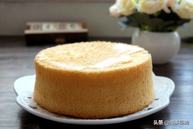 2个鸡蛋无油纸杯蛋糕做法,2个鸡蛋蛋糕的简单做法教程