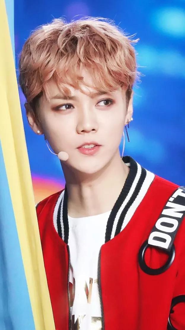 鹿晗壁纸浅蓝色系,鹿晗壁纸皮衣