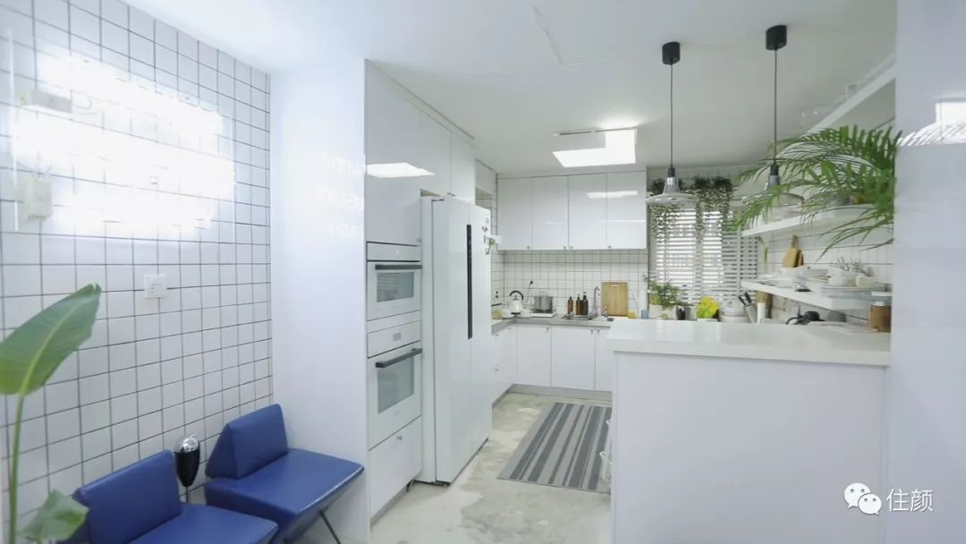 网购家具和实体店家具有什么区别,同样是网店为什么旗舰店的贵