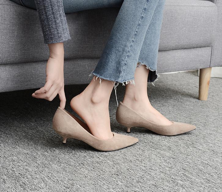 鞋子不跟脚小窍门图解,防掉鞋后跟小技巧