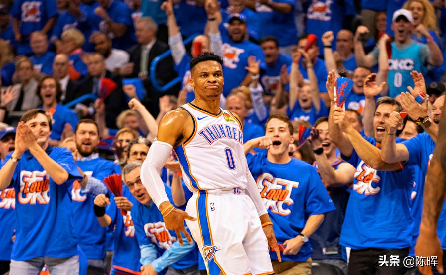 去年保罗带雷霆都能打进西部前五,保罗带领雷霆进总决赛