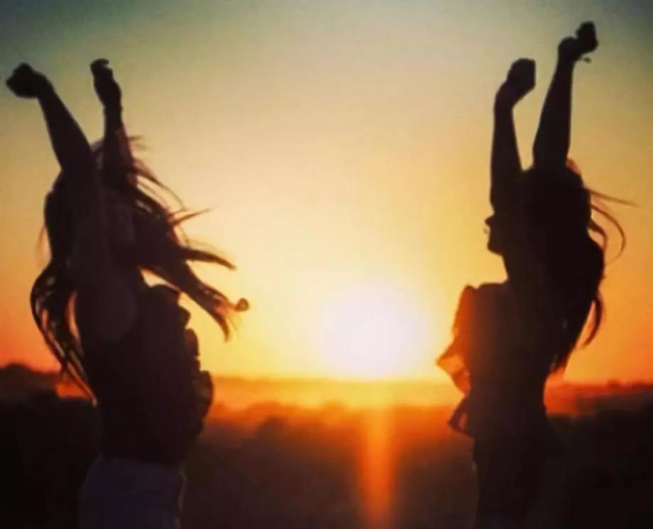 闺蜜友情句子唯美简短八个字,希望和闺蜜的友情一直下去的说说