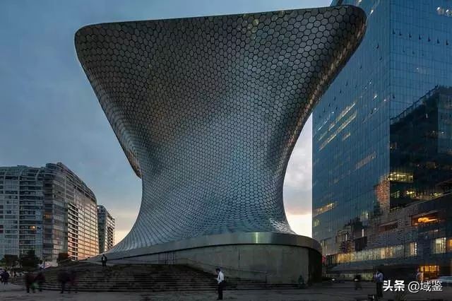 年度收藏家十大富豪,全球华人前十位的收藏家排名