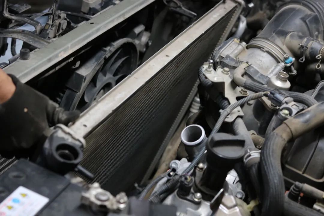 怪兽修车翻新奥迪q7,怪兽修车翻新视频