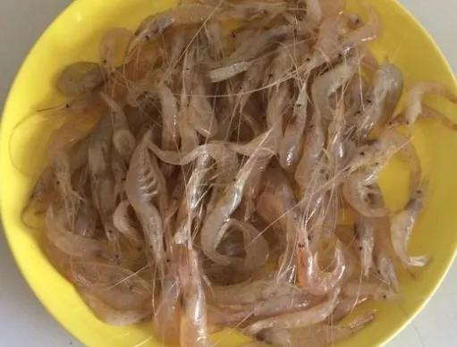 油炸小河虾怎么炸的酥脆,干炸小河虾有腥味怎么处理