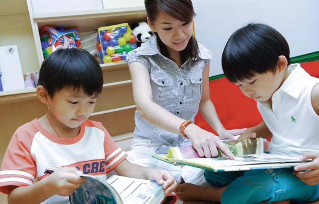 李玫瑾讲座孩子胆小不敢说话,3-6岁幼儿孩子胆小心理教育李玫瑾