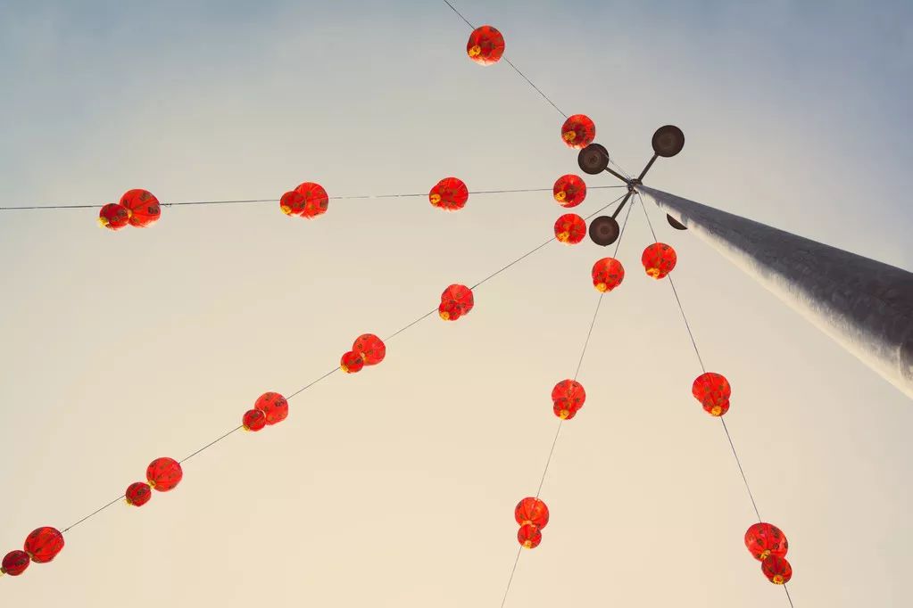 元宵节灯谜大全及答案简易版,元宵灯谜新玩法看看你能答对几道