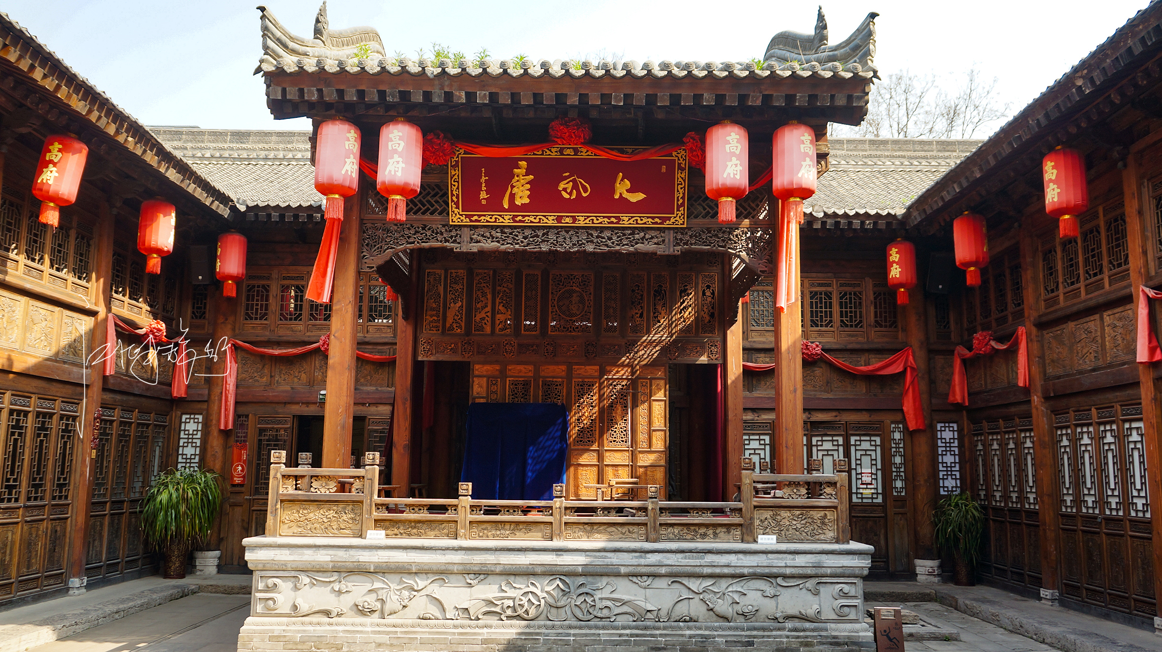 西安美食街区,西安小吃街里的古宅