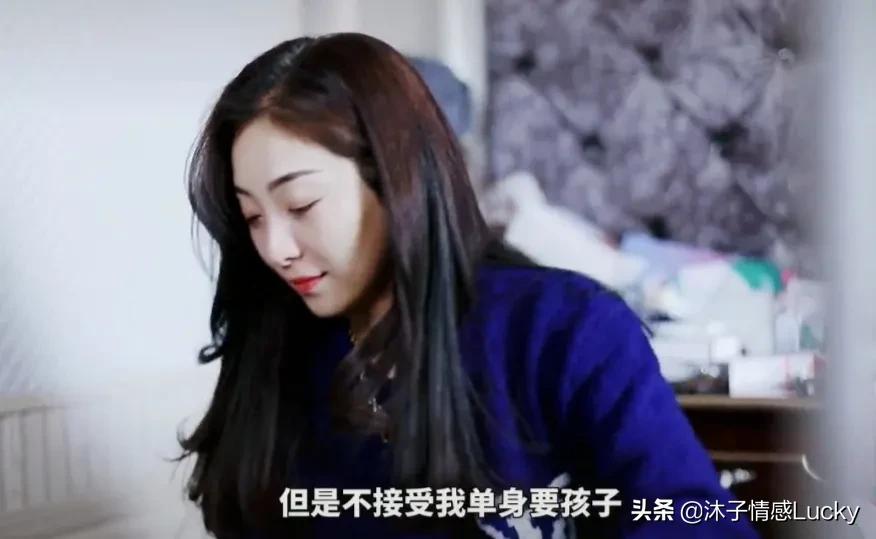 28岁怀孕三胞胎现状,未婚妈妈生下混血3胞胎新闻