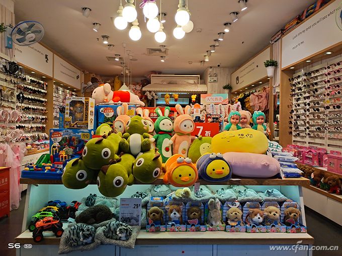 vivos6手机值得入手吗,vivos6靓丽外观年轻人5g手机